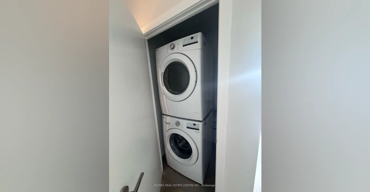 502-430 Square One Drive, Mississauga, ON, L5B 0L6 - 12