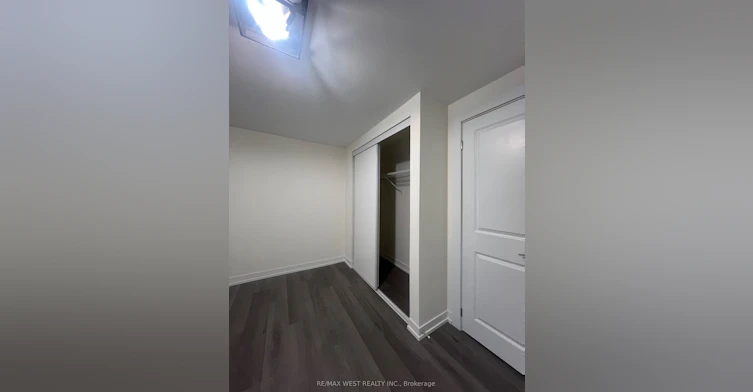 4 Lafleur Court, Brampton, ON, L6Y 3L8 - 9