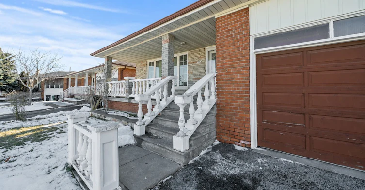 47 Wheelwright Crescent, Toronto, ON, M3N 1V2 - 2