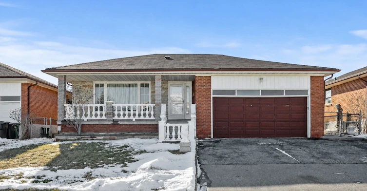 47 Wheelwright Crescent, Toronto, ON, M3N 1V2