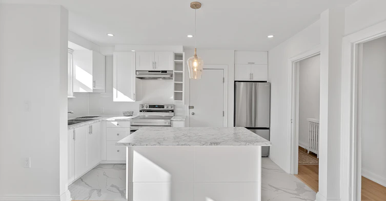 Upper-308 Jane Street, Toronto, ON, M6S 3Z4 - 9