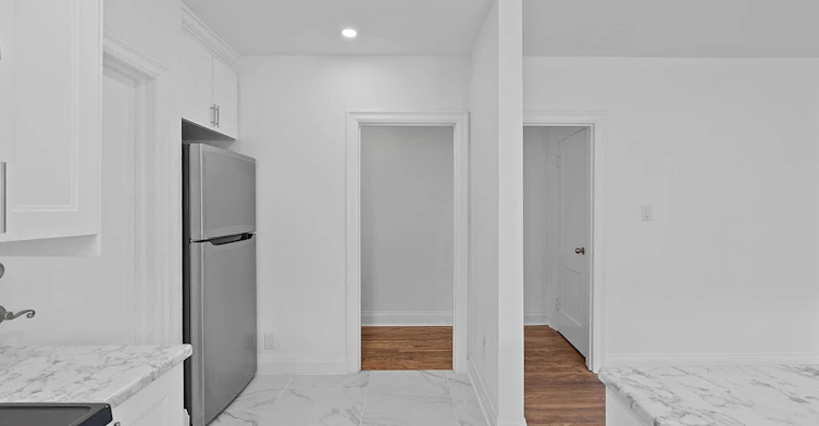 Main-308 Jane Street, Toronto, ON, M6S 3Z4 - 15