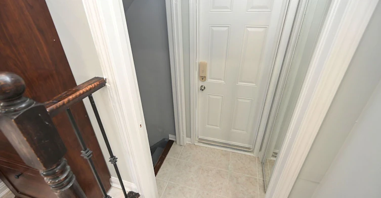 1 Mccandless Court, Milton, ON, L9T 2C4 - 4