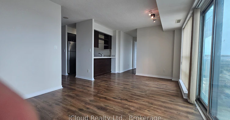 2001-215 Queen Street E, Brampton, ON, L4W 0A9 - 24