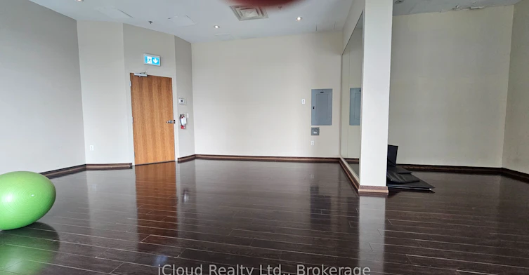 2001-215 Queen Street E, Brampton, ON, L4W 0A9 - 9