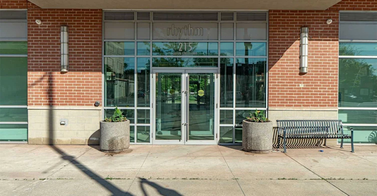2001-215 Queen Street E, Brampton, ON, L4W 0A9 - 6
