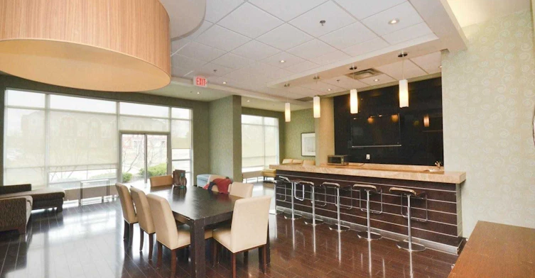 2001-215 Queen Street E, Brampton, ON, L4W 0A9 - 33