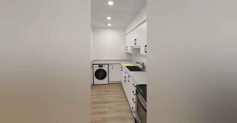 103-1055A Forestwood (G) Drive, Mississauga, ON, L5C 2T8 - 11