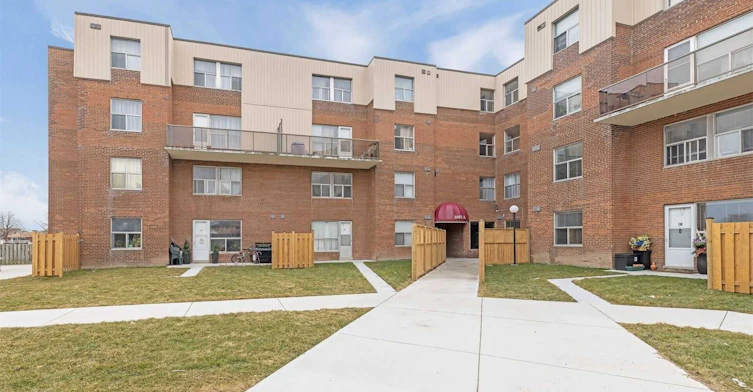 103-1055A Forestwood (G) Drive, Mississauga, ON, L5C 2T8 - 2