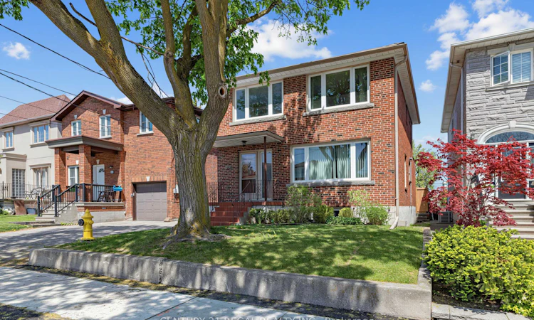 1062 Glengrove Avenue