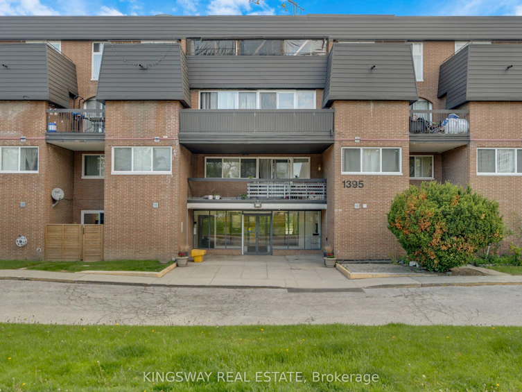 347-1395 Williamsport Drive, Mississauga, ON, L4X 2T4