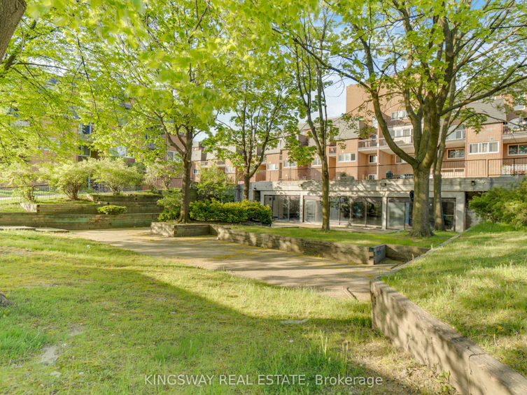 347-1395 Williamsport Drive, Mississauga, ON, L4X 2T4 - 43