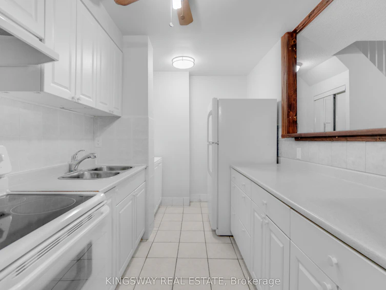 347-1395 Williamsport Drive, Mississauga, ON, L4X 2T4 - 16