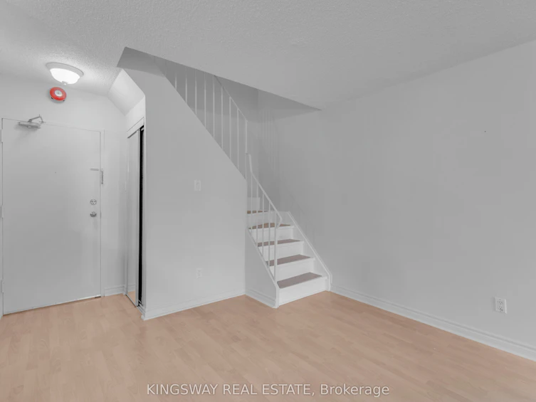 347-1395 Williamsport Drive, Mississauga, ON, L4X 2T4 - 23