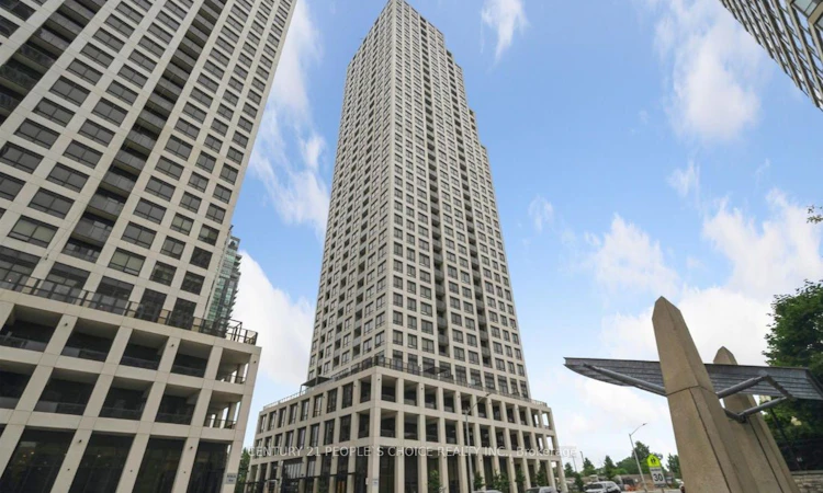 1102-30 Elm Drive W