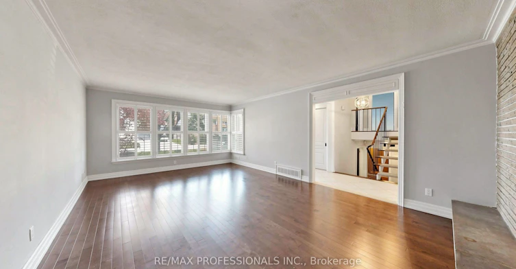 26 Abilene Drive, Toronto, ON, M9A 2M8 - 9