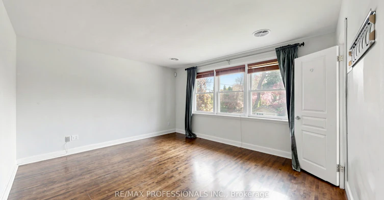 26 Abilene Drive, Toronto, ON, M9A 2M8 - 22