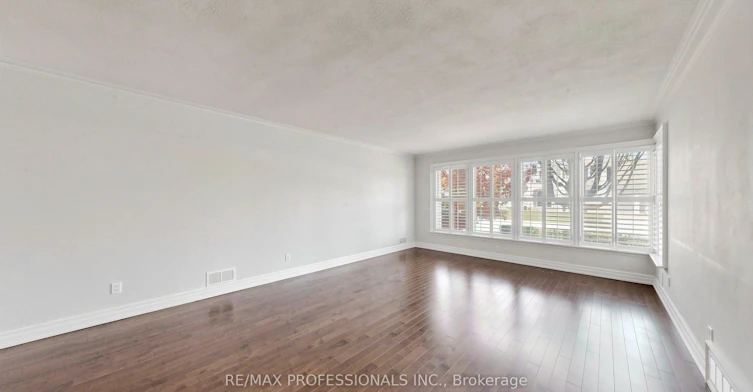 26 Abilene Drive, Toronto, ON, M9A 2M8 - 8
