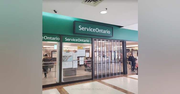 1055A Forestwood (Upper) Drive, Mississauga, ON, L5C 2T8 - 5