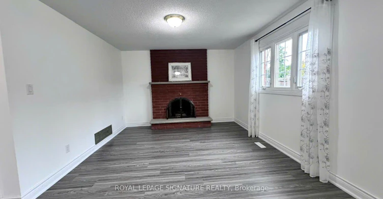 Walkout Basement 3-3137 Sunnyhill Drive, Mississauga, ON, L4X 2K5 - 2