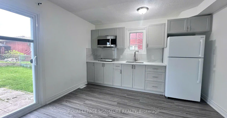 Walkout Basement 3-3137 Sunnyhill Drive, Mississauga, ON, L4X 2K5 - 5