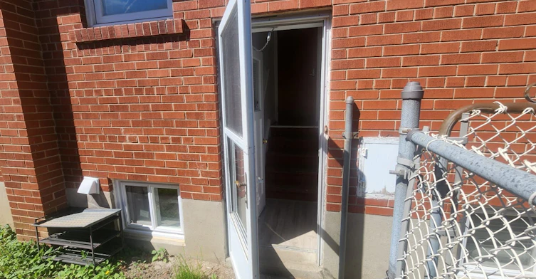 Basement-5 Ludgate Drive, Toronto, ON, M9W 2Y2 - 3