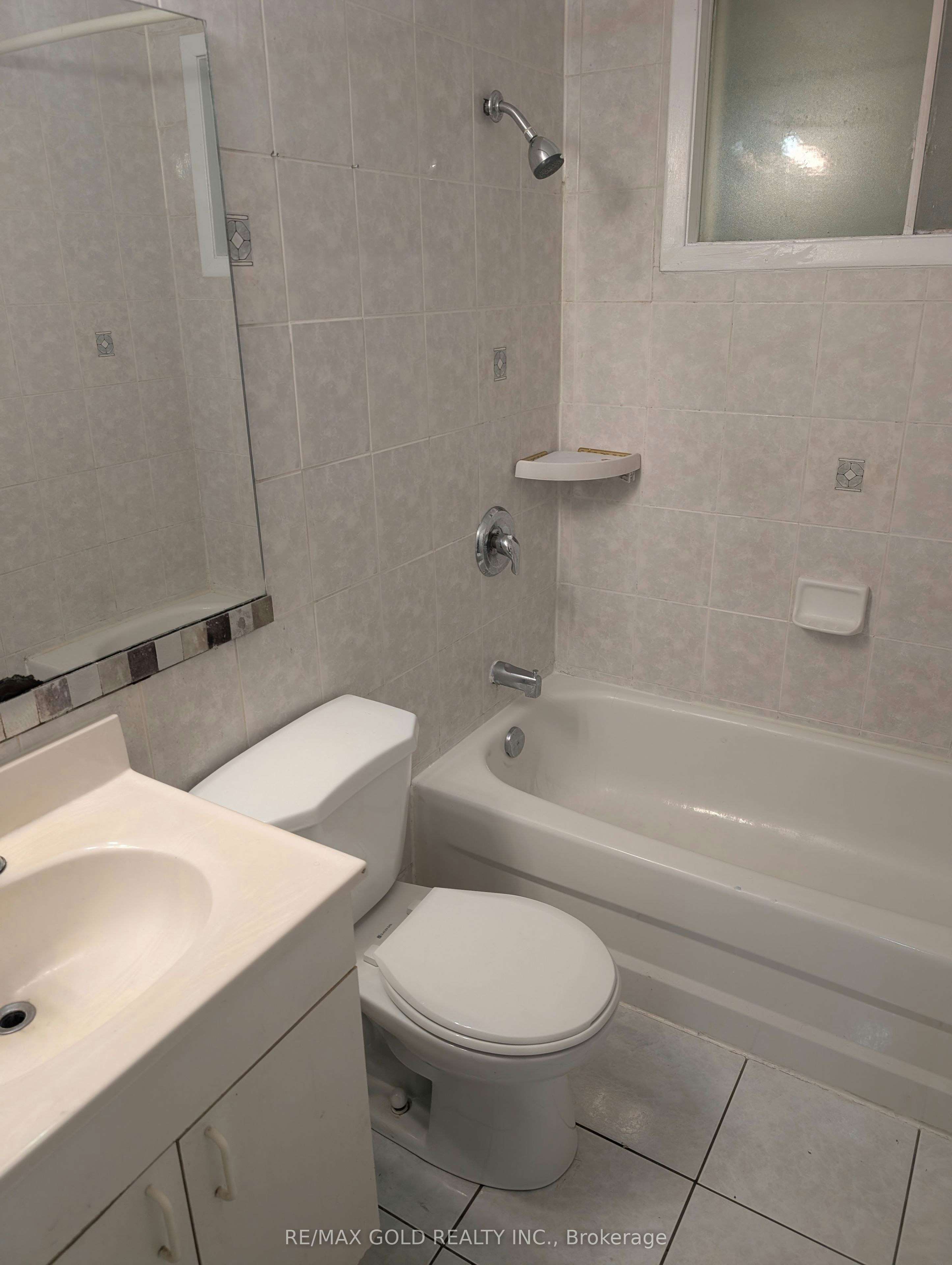 7084 Minotola Avenue, Mississauga, ON, L4T 2S8 - 8