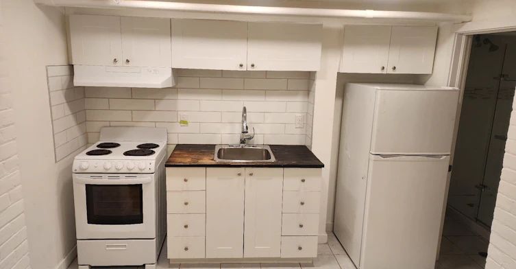 unit B2-32 High Park Blvd Boulevard, Toronto, ON, M6R 1M7 - 3