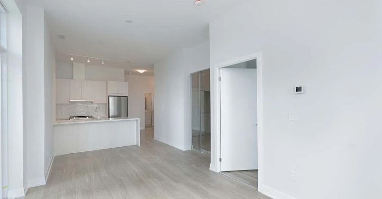426-430 Square One Drive, Mississauga, ON, L5B 0L6 - 12