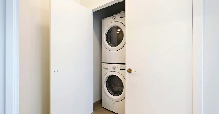 426-430 Square One Drive, Mississauga, ON, L5B 0L6 - 25
