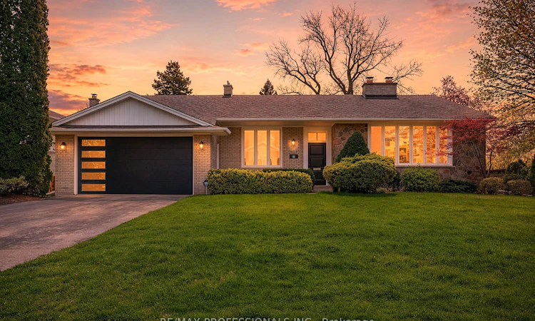 23 Ravensbourne Crescent