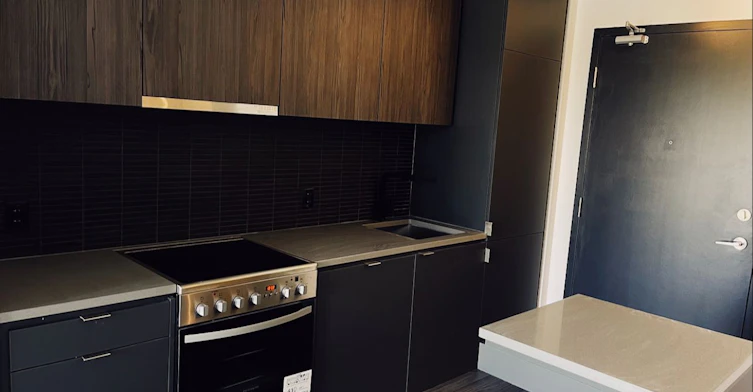 302-7 Smith Crescent, Toronto, ON, M8Z 0G3 - 7