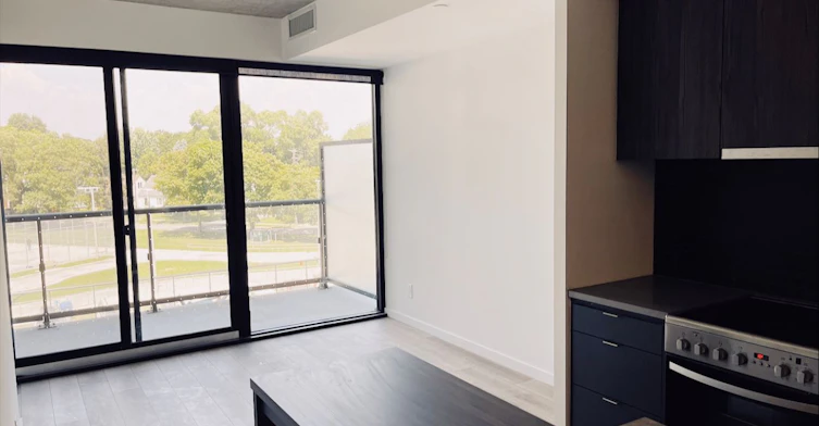 302-7 Smith Crescent, Toronto, ON, M8Z 0G3 - 10