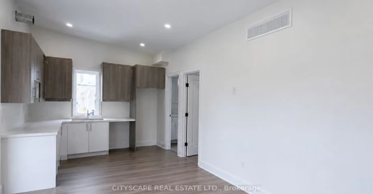 301-15 Sanagan Road, Toronto, ON, M9V 1R7 - 4