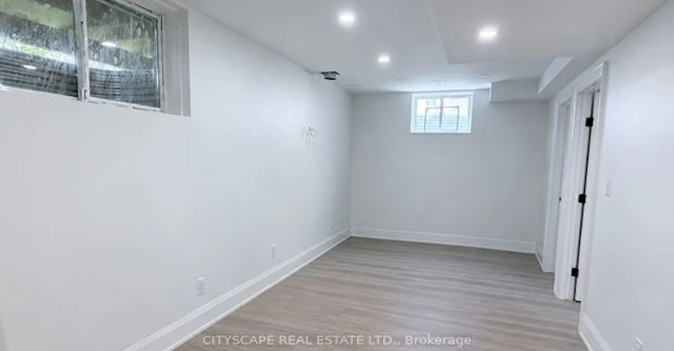 301-15 Sanagan Road, Toronto, ON, M9V 1R7 - 9