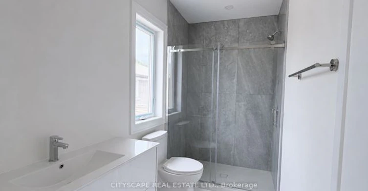 301-15 Sanagan Road, Toronto, ON, M9V 1R7 - 5