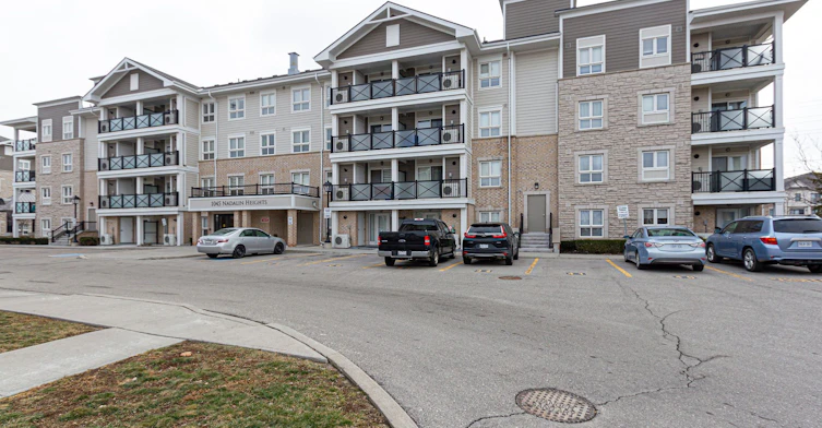 211-1045 Nadalin Heights, Milton, ON, L9T 8R5
