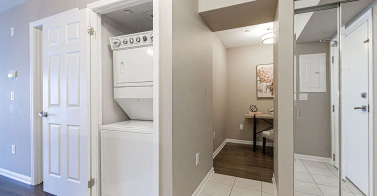 211-1045 Nadalin Heights, Milton, ON, L9T 8R5 - 29