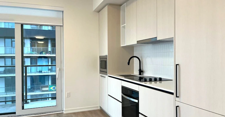 2103-10 Graphophone Grove, Toronto, ON, M6H 0E5 - 2