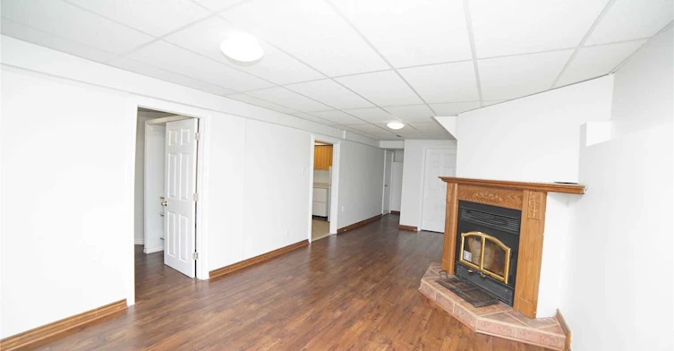8 Dalzell Avenue, Brampton, ON, L6Z 2C5 - 4