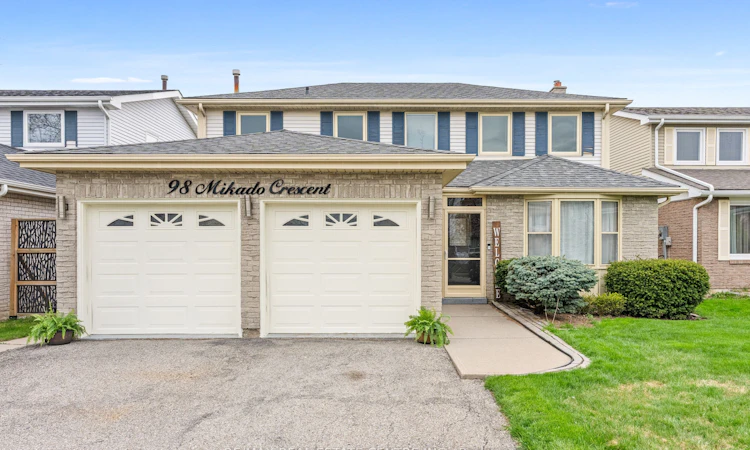 98 Mikado Crescent