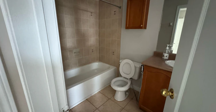 3704 Golden Locust Drive, Mississauga, ON, L5N 8N8 - 10