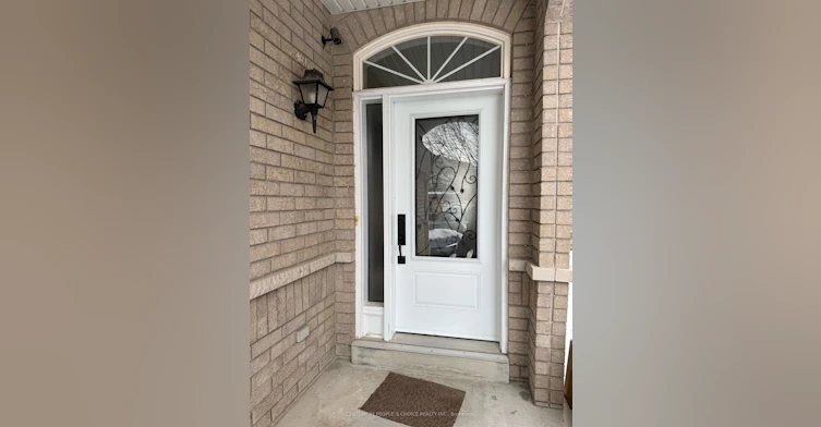 3704 Golden Locust Drive, Mississauga, ON, L5N 8N8