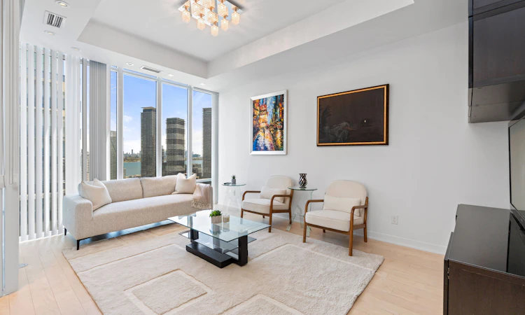 LPH2906-88 Park Lawn Road