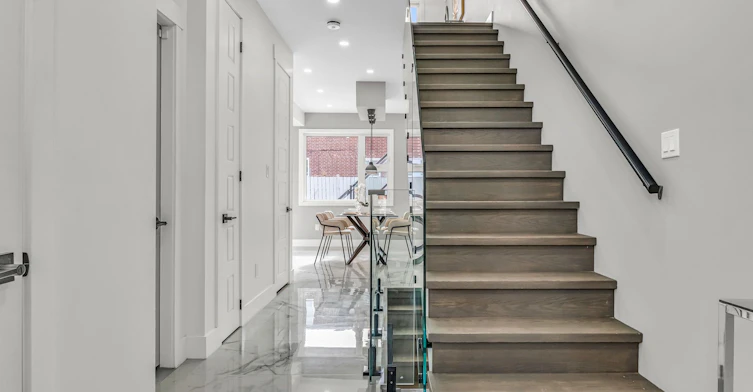 53 Buttonwood Avenue, Toronto, ON, M6M 2H9 - 4