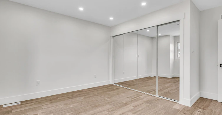 53 Buttonwood Avenue, Toronto, ON, M6M 2H9 - 37