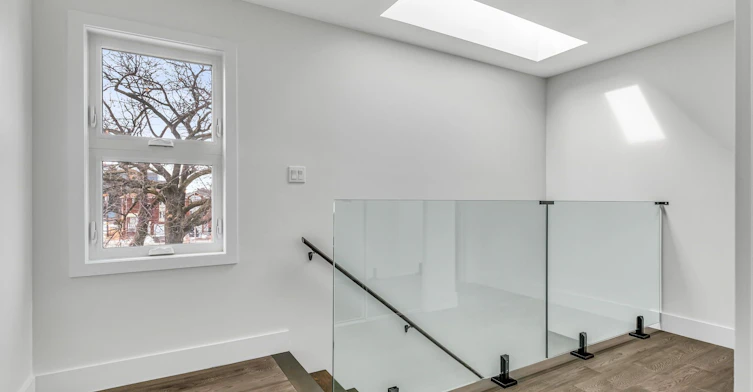53 Buttonwood Avenue, Toronto, ON, M6M 2H9 - 32