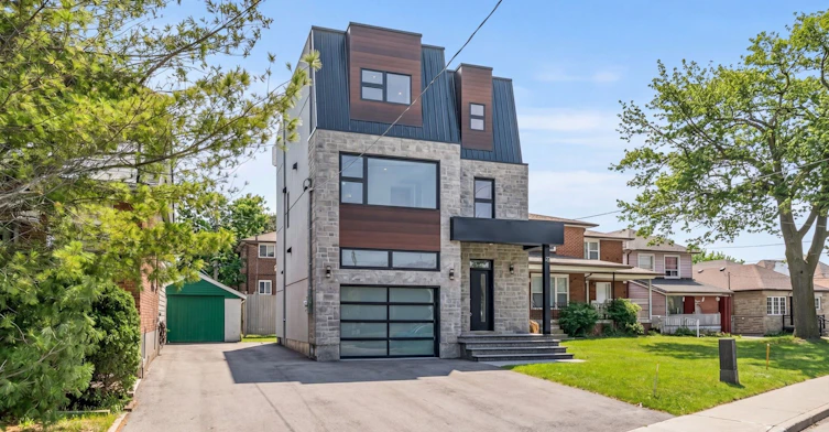 53 Buttonwood Avenue, Toronto, ON, M6M 2H9 - 2