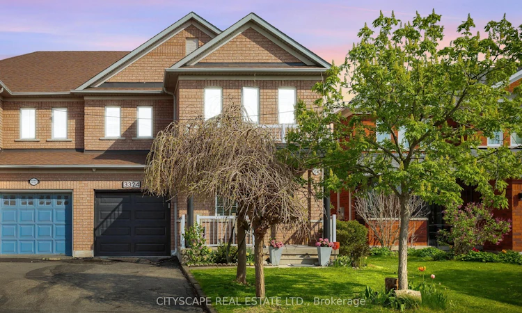 3324 Equestrian Crescent