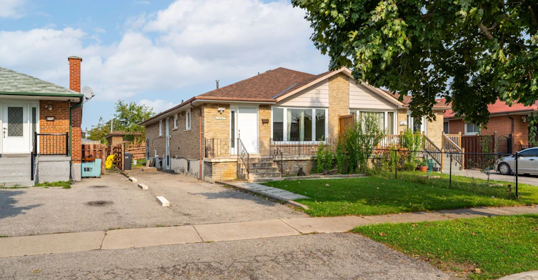 BASEMENT-7291 Vernor Drive, Mississauga, ON, L4T 2P5